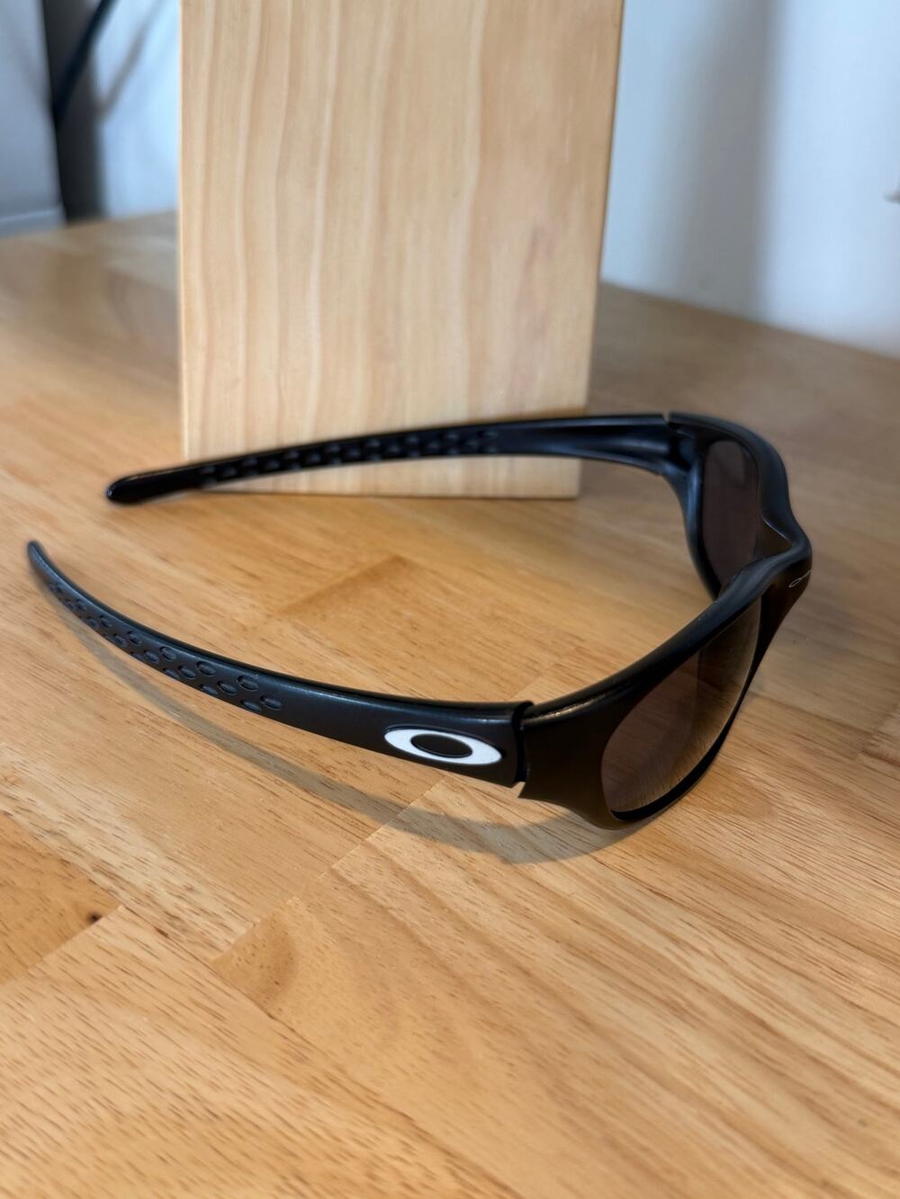 Iconic Oakley Fives 2.0 performance Y2K sunglasses